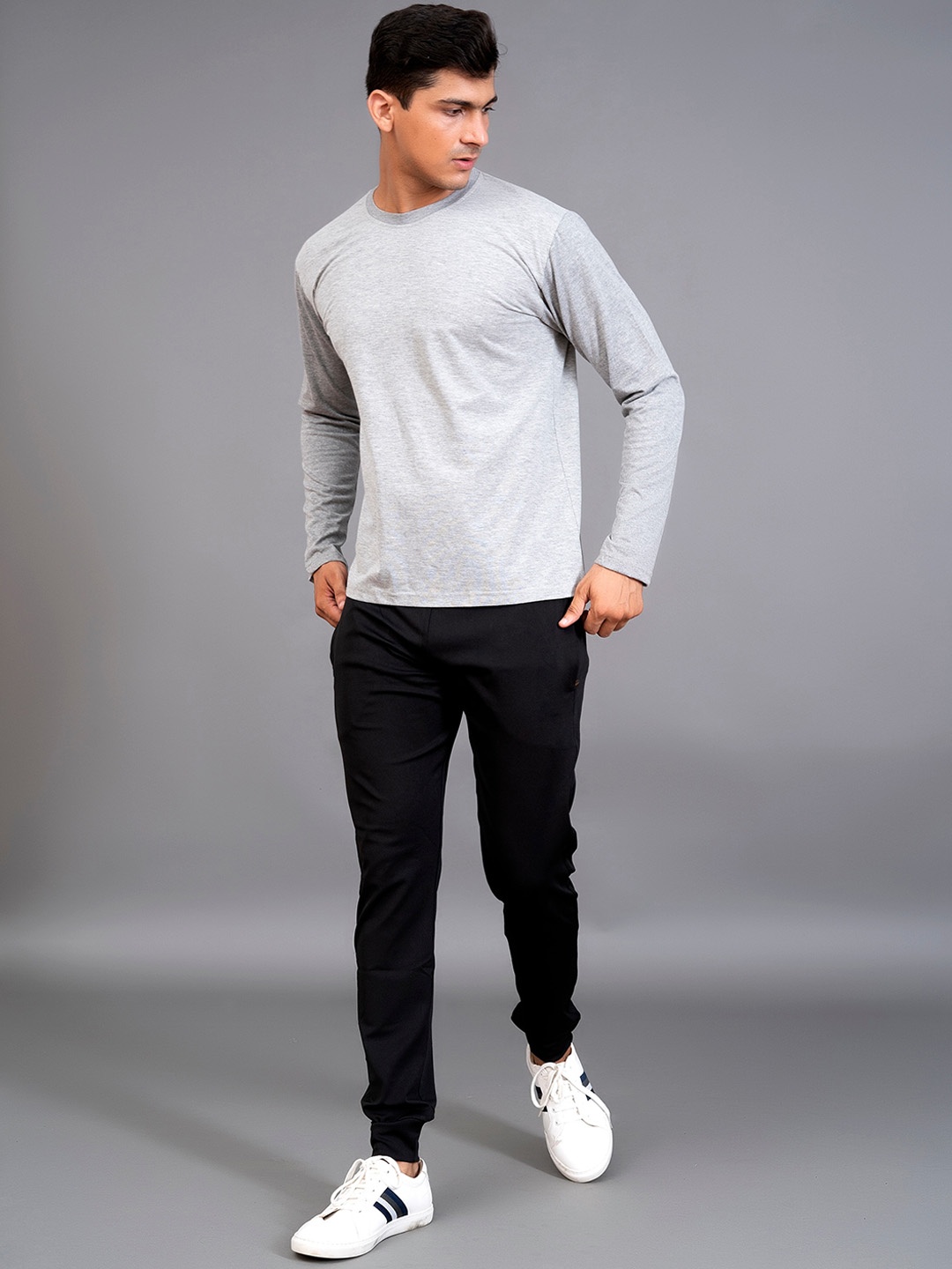 

KRAASA Round Neck Tracksuit, Grey
