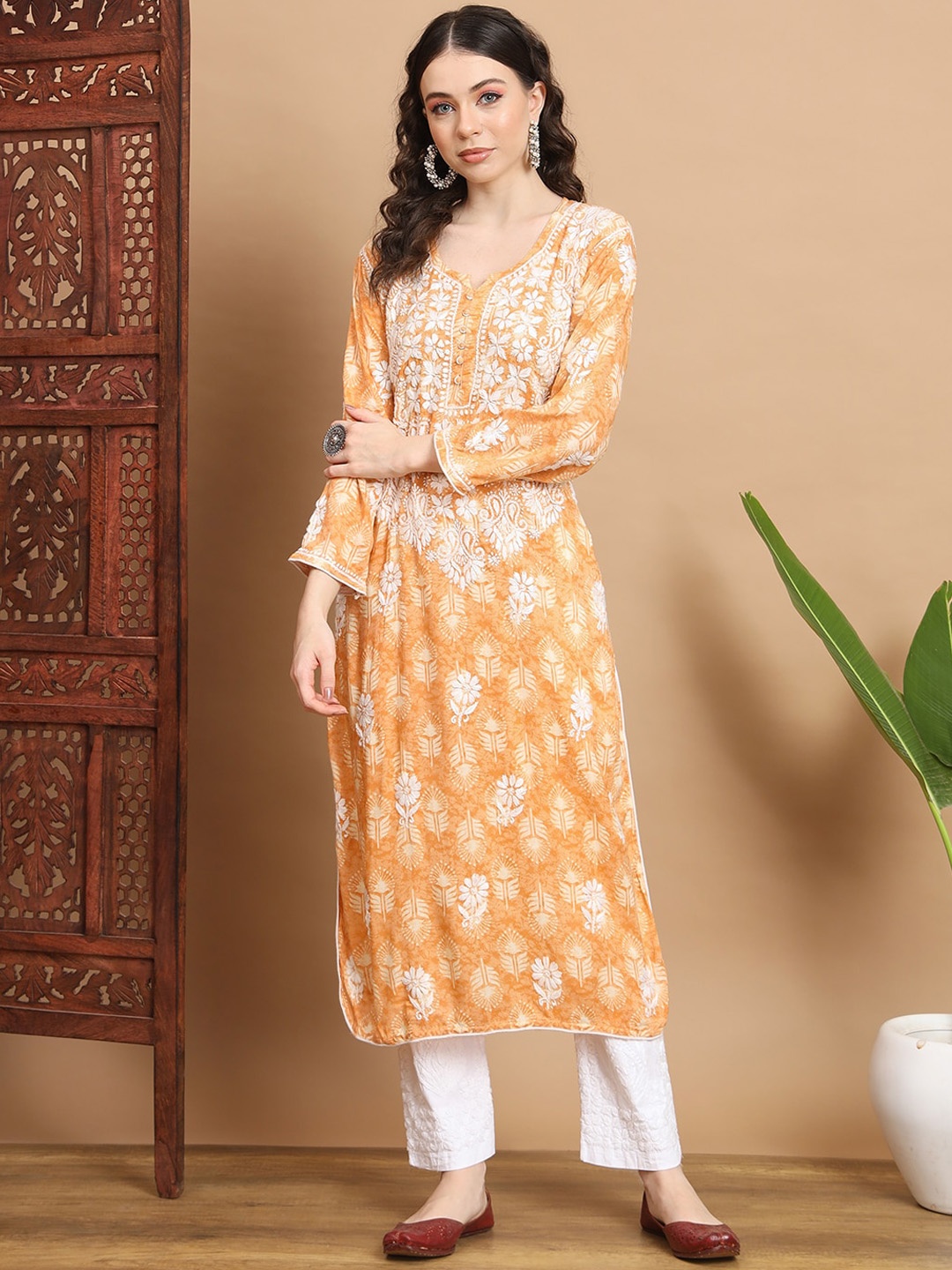 

Ethnava Ethnic Motifs Chikankari Embroidered Kurta With Trousers, Orange
