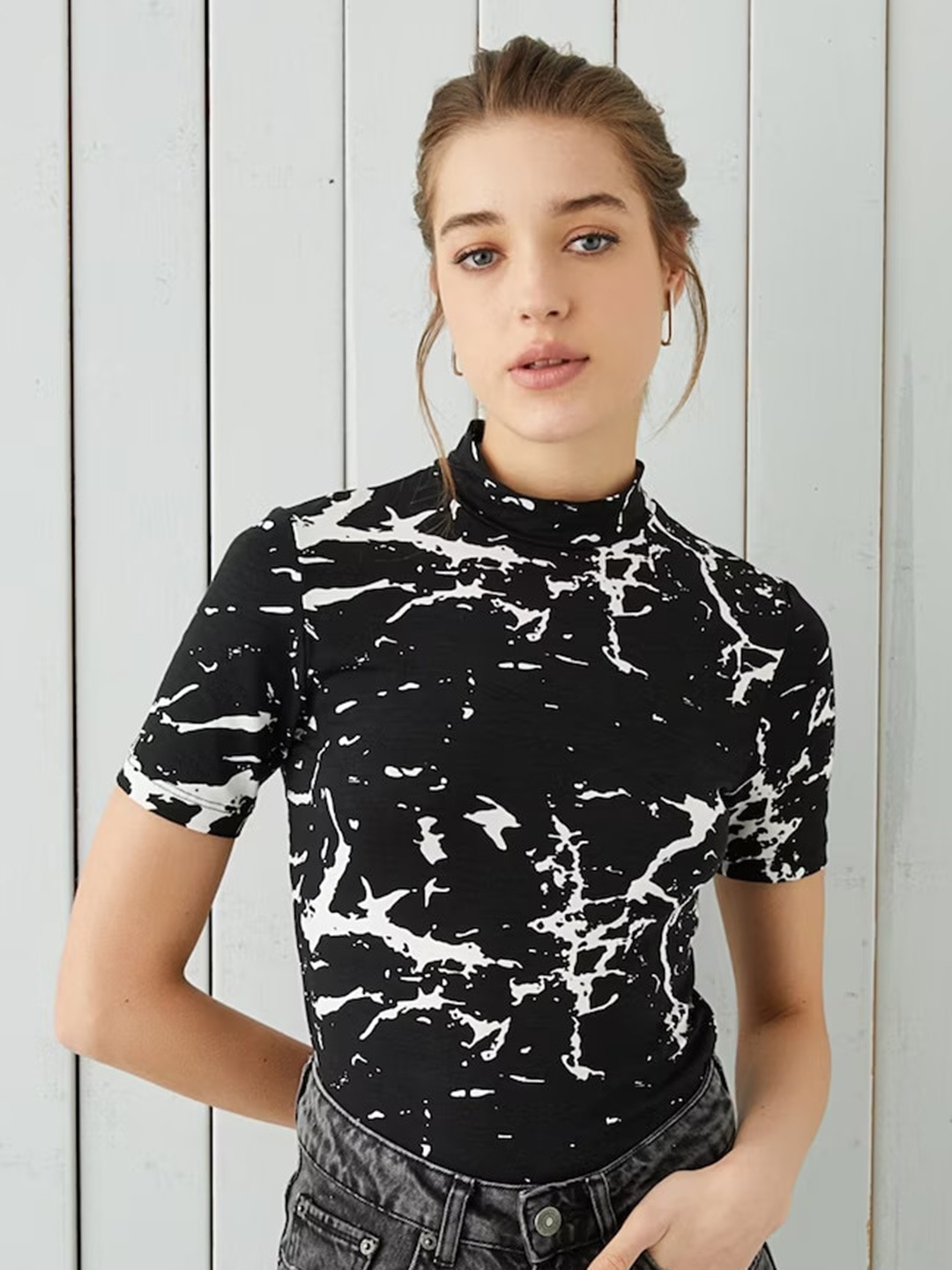 

MAZIE Printed High Neck Fitted Top, Black