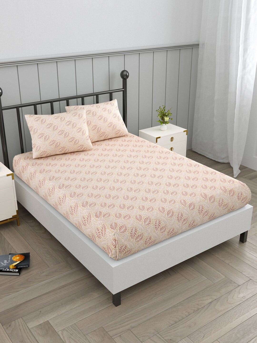 

EverHOME Pink & Peach-Coloured Floral Cotton 144 TC Queen Bedsheet with 2 Pillow Covers