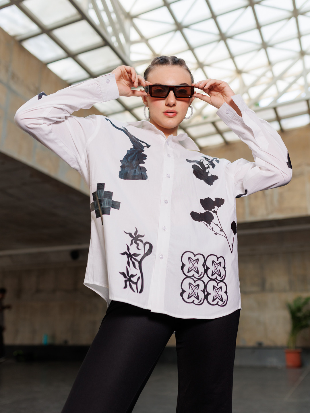 

Stylecast X Hersheinbox Pure Cotton Boxy Printed Casual Shirt, White