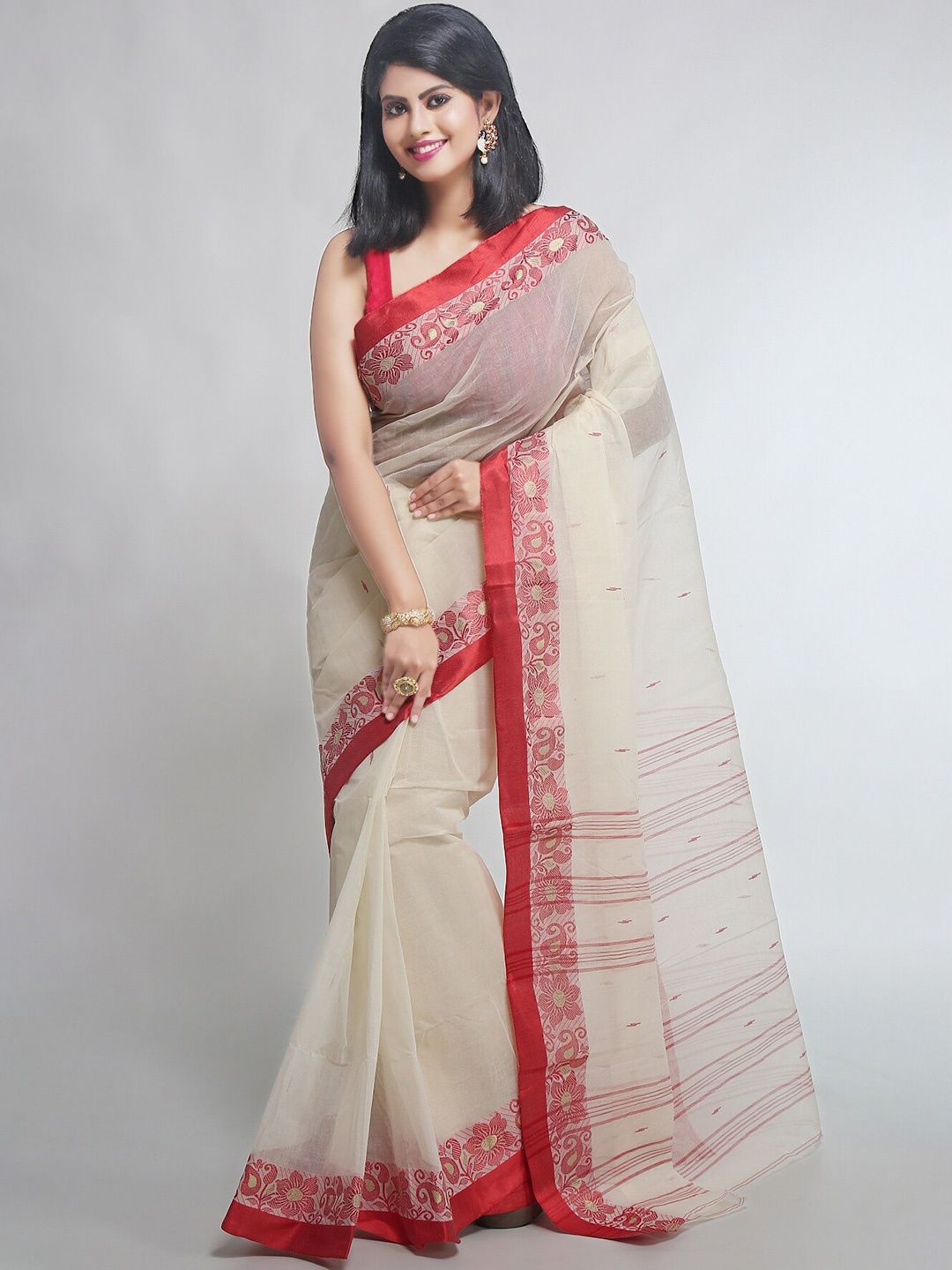 

WoodenTant Woven Design Pure Cotton Taant Saree, White