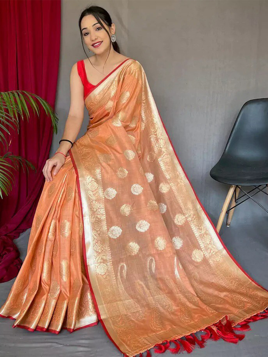 

Mitera Peach-Coloured & Red Ethnic Motifs Woven Design Zari Banarasi Saree