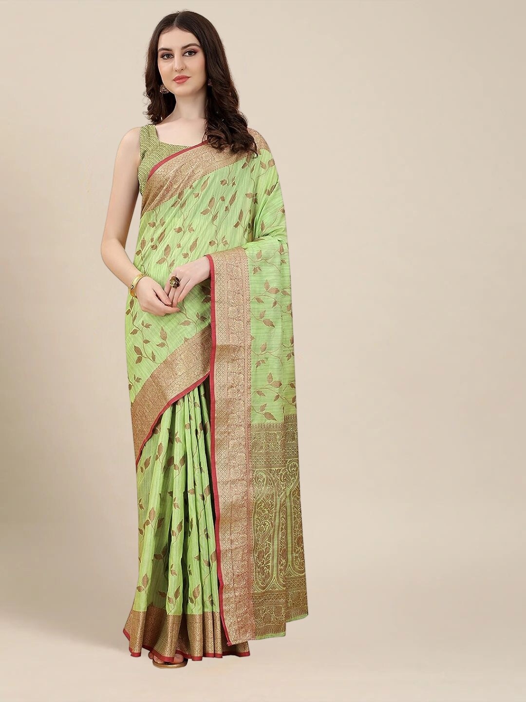 

Mitera Green & Gold-Toned Floral Woven Design Zari Saree
