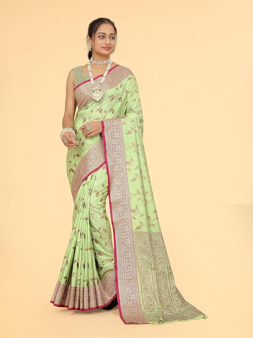 

Mitera Green & Red Floral Woven Design Zari Saree