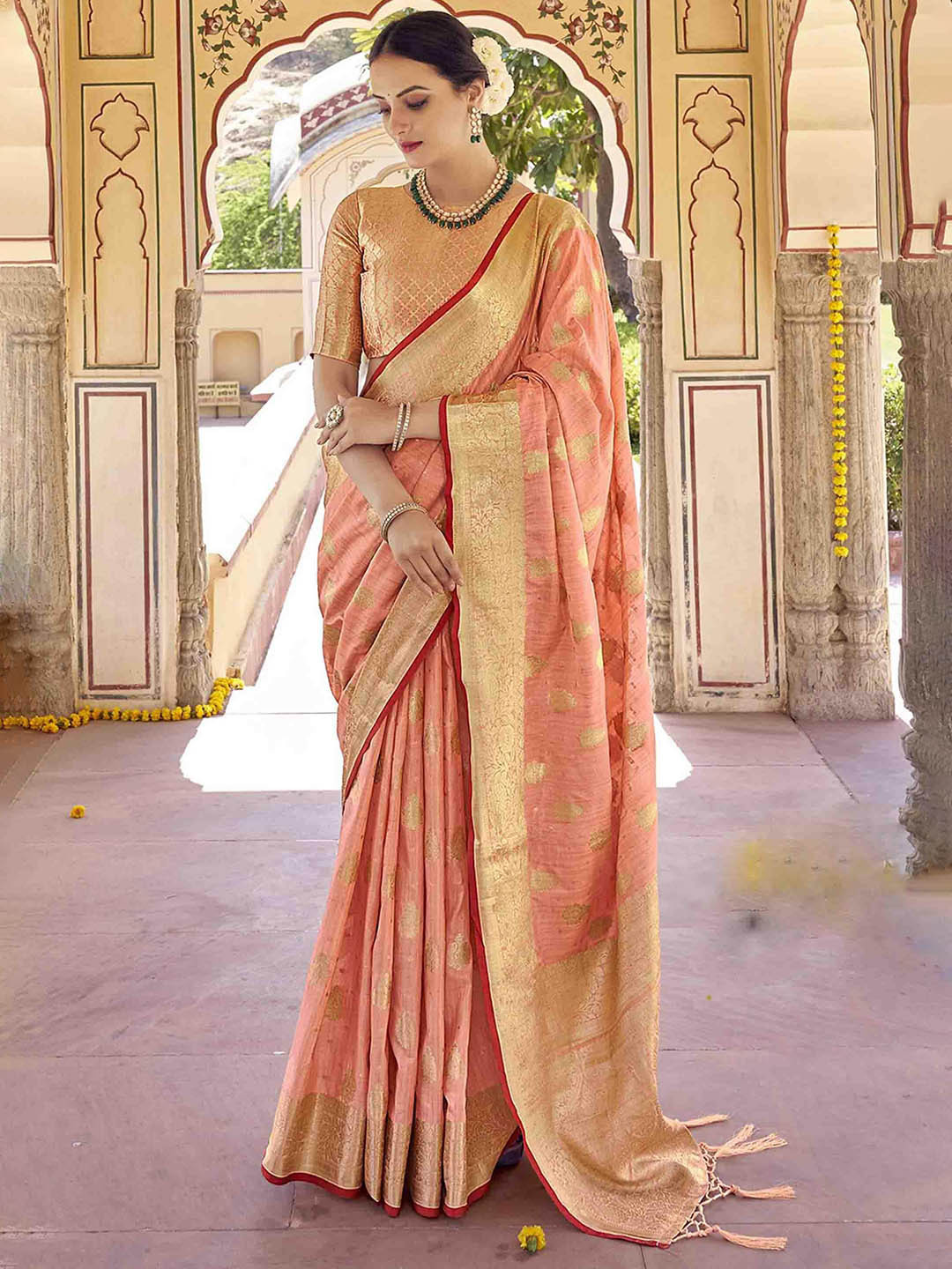 

Mitera Woven Design Zari Banarasi Saree, Peach