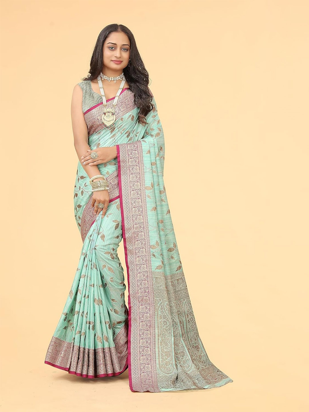 

Mitera Ethnic Motifs Woven Design Zari Silk Blend Banarasi Saree, Green