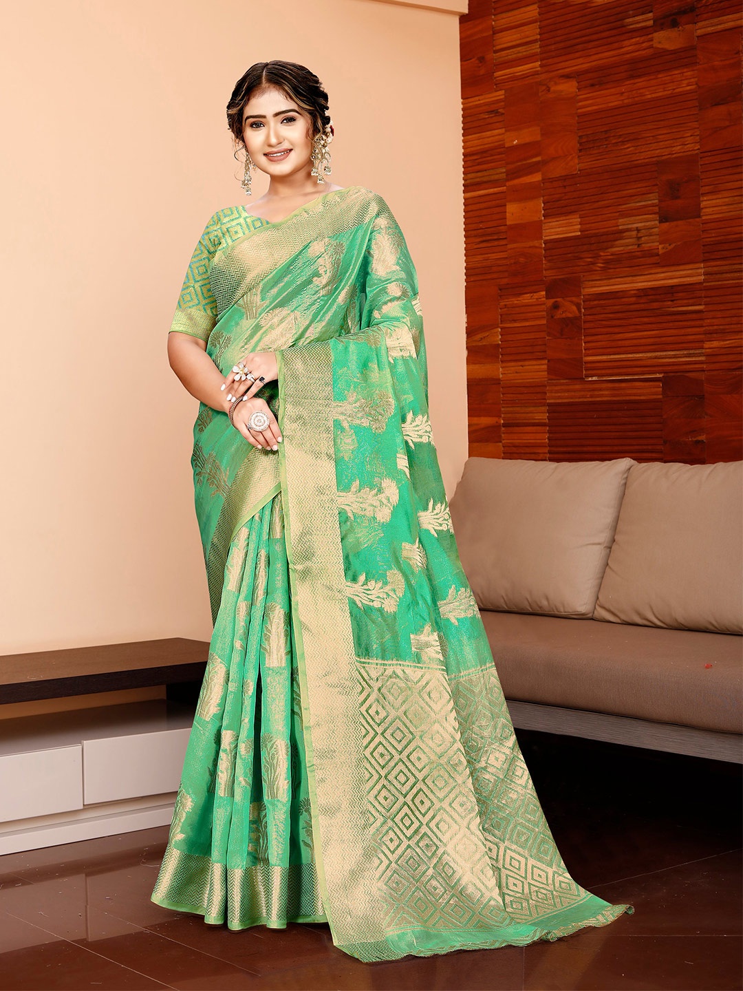 

Mitera Ethnic Motifs Woven Design Zari Organza Banarasi Saree, Green