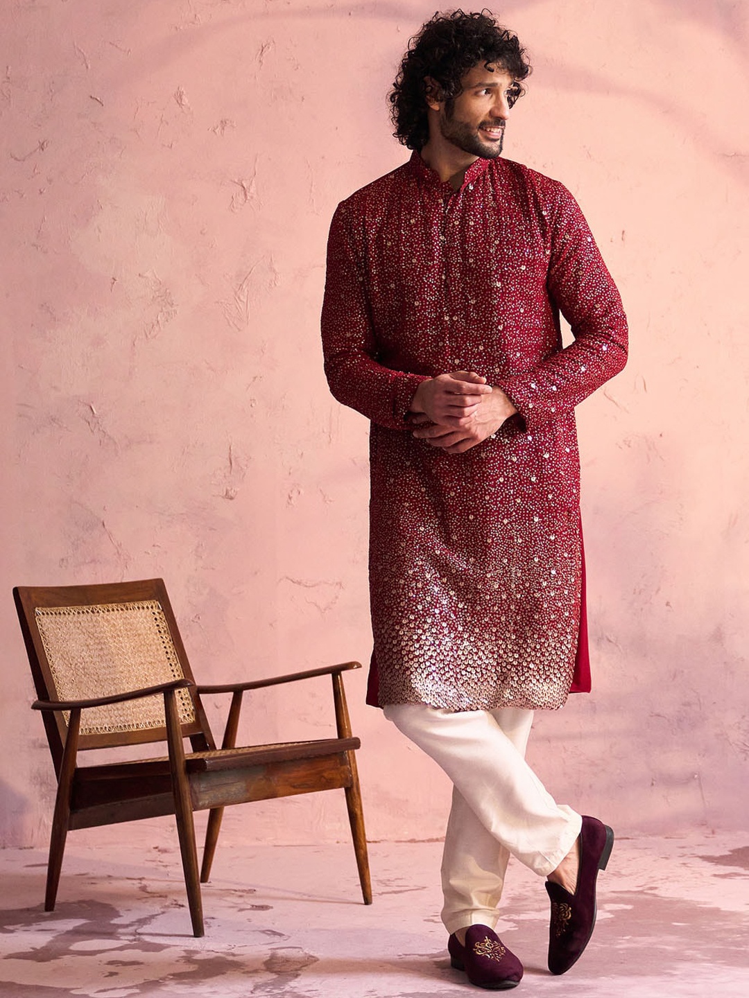 

VASTRAMAY Embellished Regular Sequinned Kurta with Trousers, Maroon