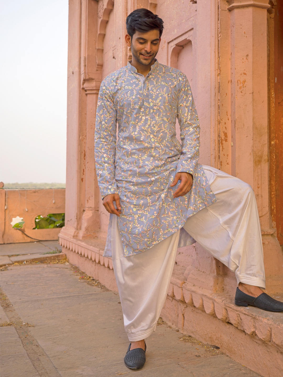 

VASTRAMAY Floral Embroidered Georgette Kurta with Patiala, Lavender