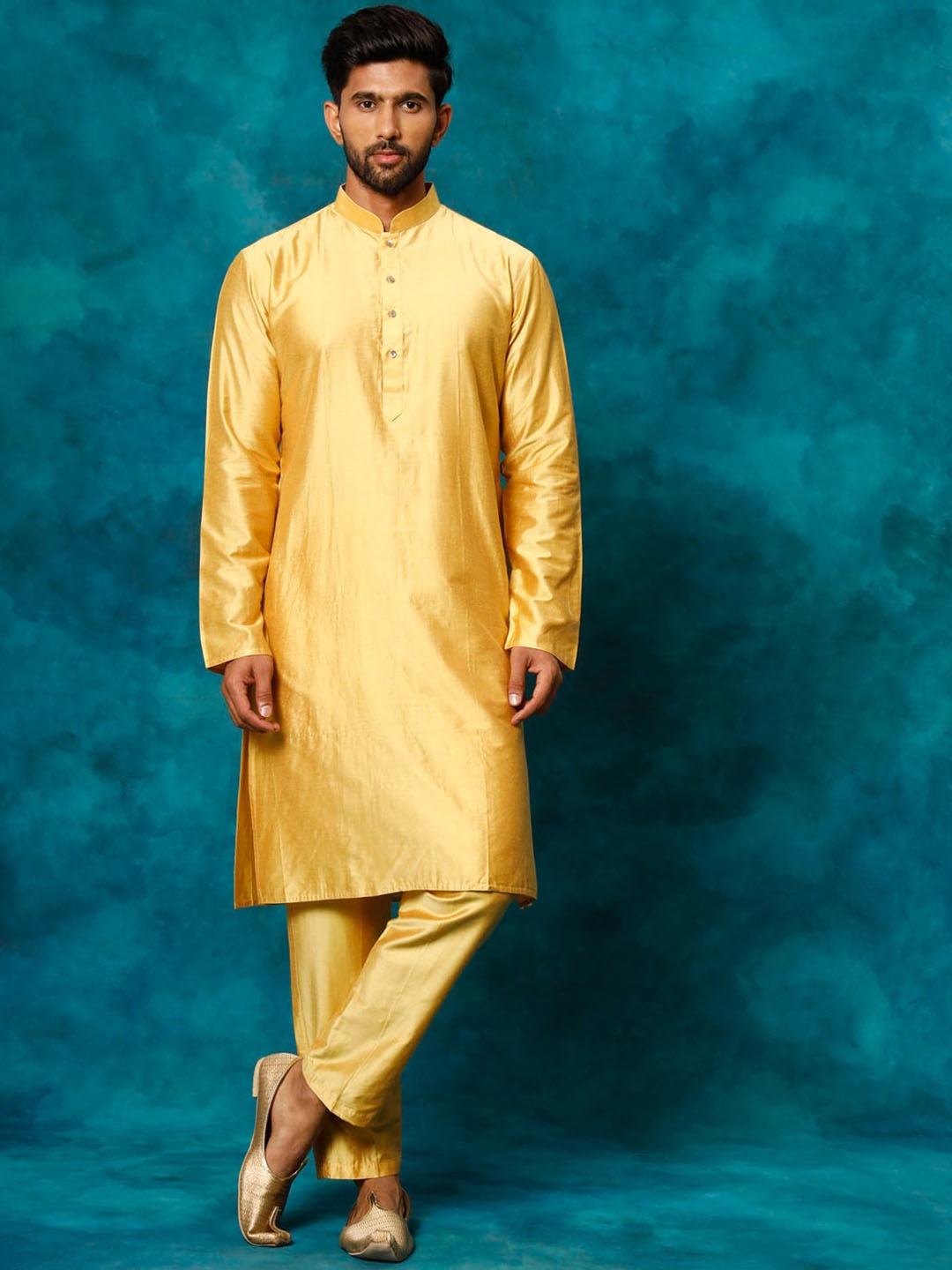 

VASTRAMAY Regular Kurta with Pyjamas, Mustard