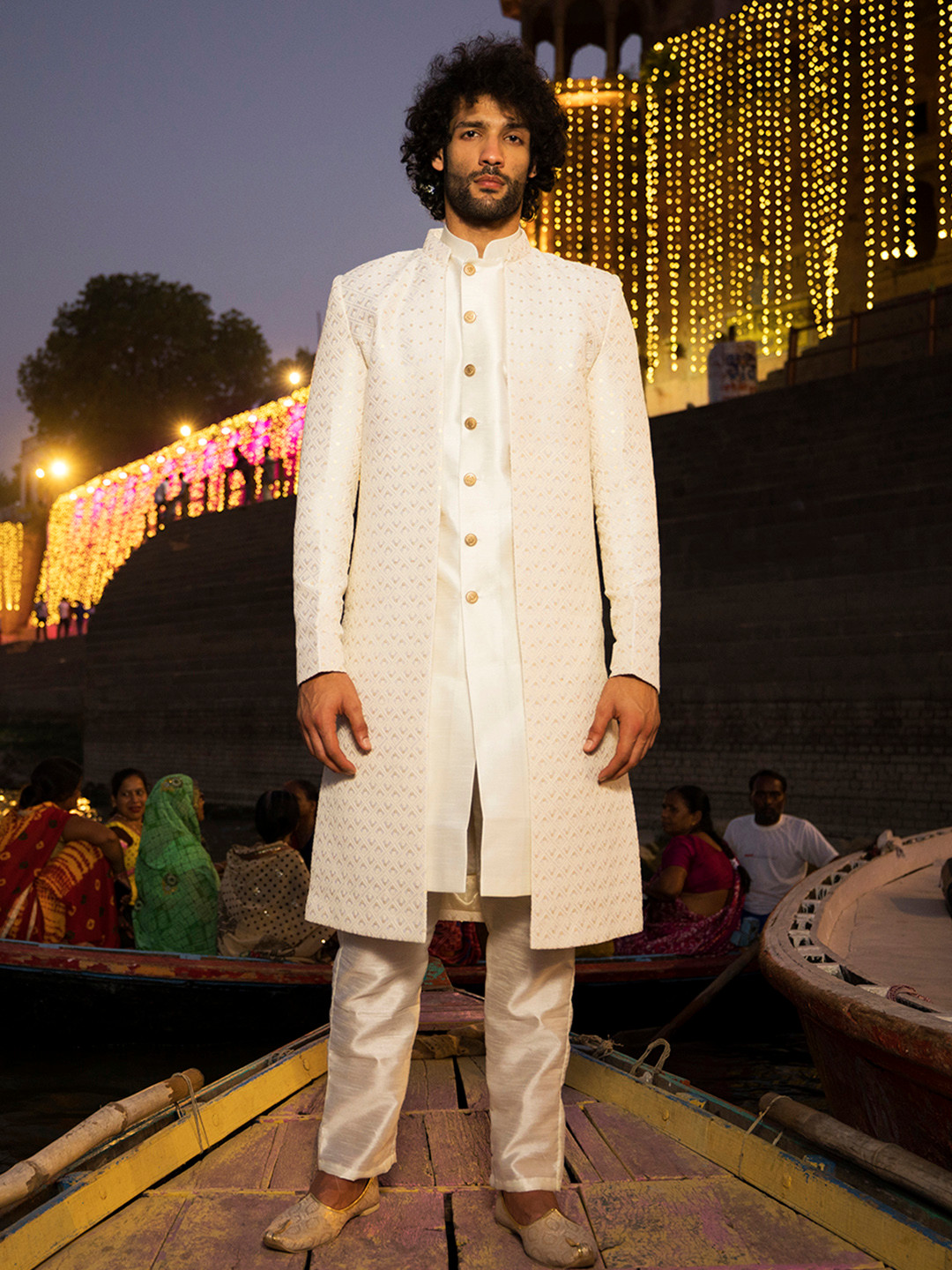 

VASTRAMAY Sequinned Embroidered Sherwani Set, Cream