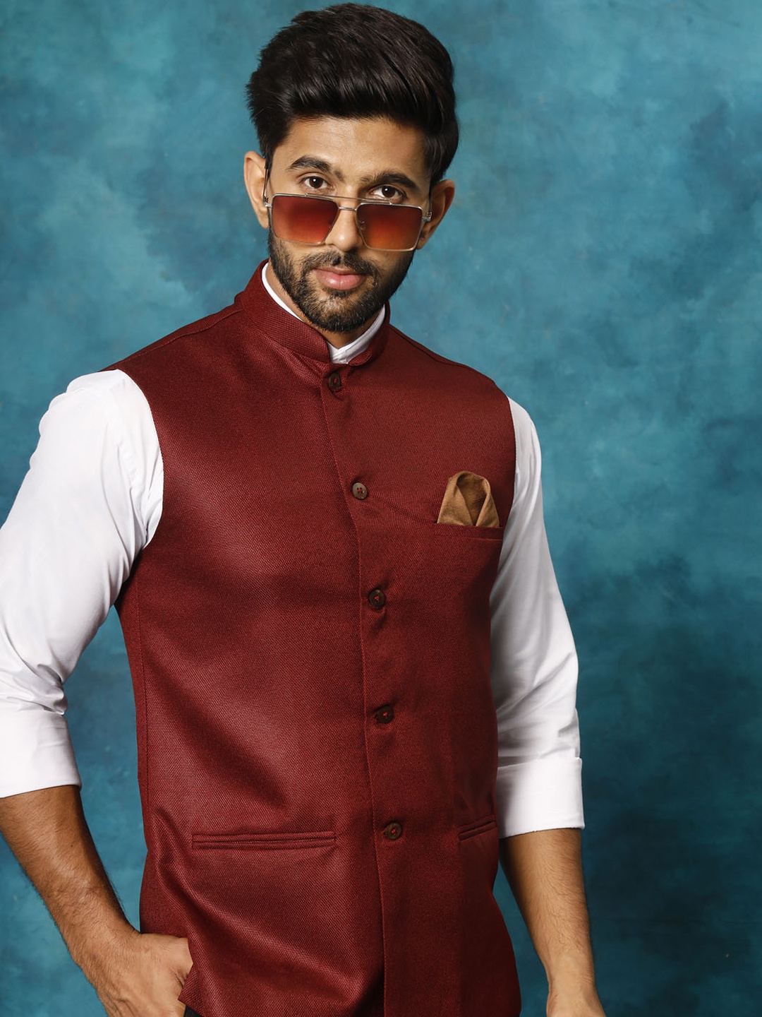 

VASTRAMAY Woven Design Mandarin Collar Jute Cotton Nehru Jacket, Maroon