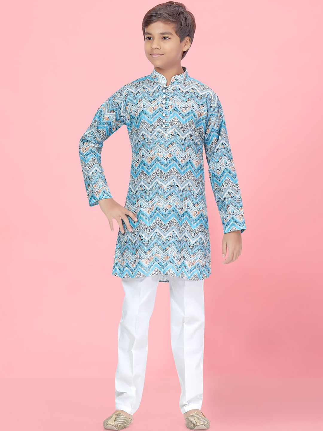 

BAESD Boys Printed Regular Pure Silk Kurta with Pyjamas, Blue