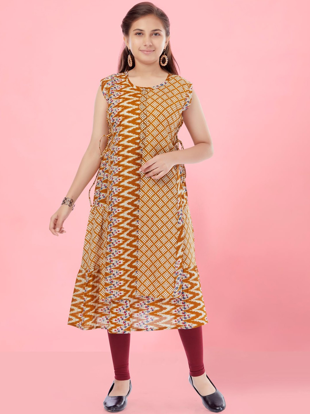 

BAESD Girls Geometric Printed Cotton Anarkali Kurta, Yellow