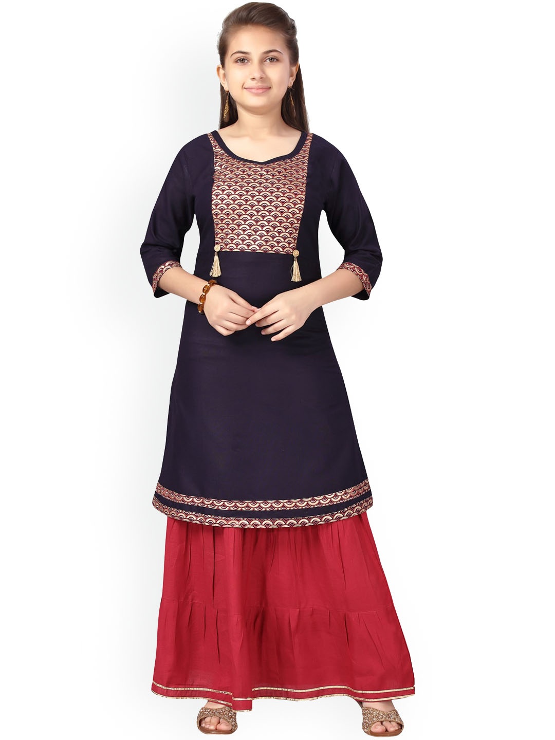 

BAESD Girls Geometric Yoke Design Pure Cotton Straight Kurta With Skirt, Navy blue