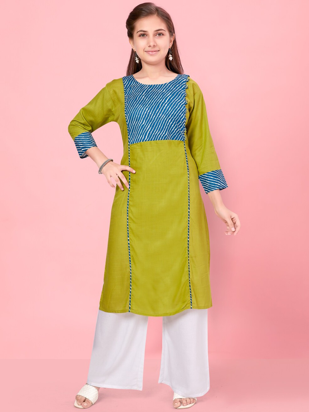 

BAESD Girls Leheriya Yoke Design Pure Cotton Straight Kurta with Palazzo, Green