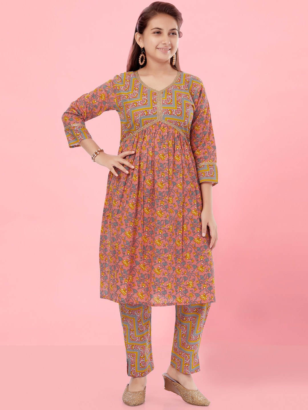 

BAESD Girls Ethnic Motifs Printed Gotta Patti Pure Cotton Kurta with Trousers, Peach