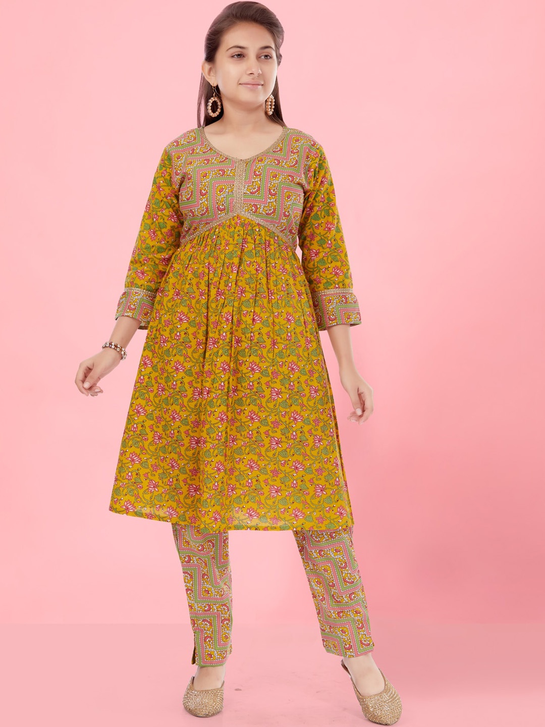 

BAESD Girls Floral Printed Pure Cotton A Line Kurta With Trousers, Yellow