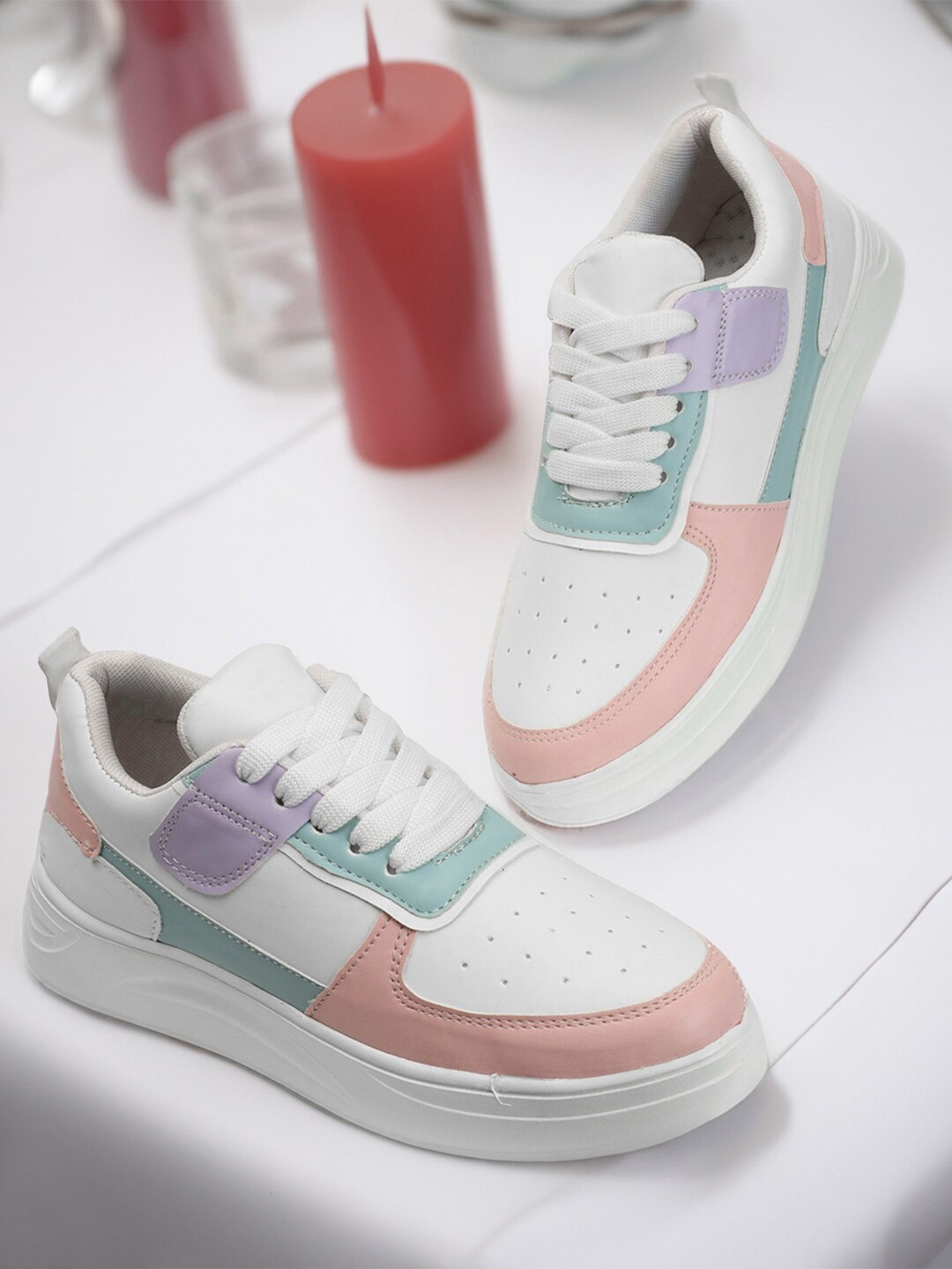 

Denill Women Colourblocked Comfort Insole Sneakers, White