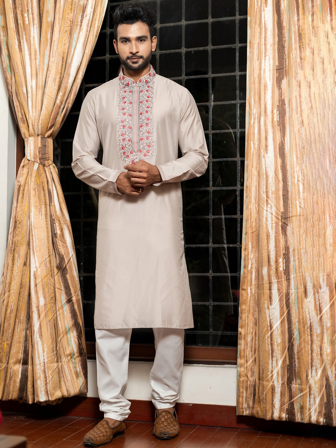 

HU - Handcrafted Uniquely Floral Embroidered Cotton Silk Kurta, Champagne