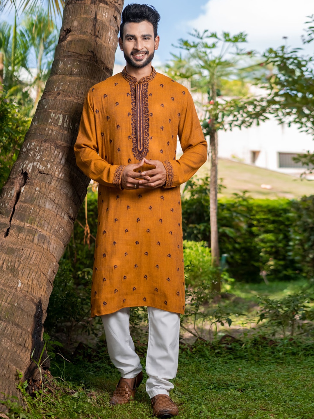 

HU - Handcrafted Uniquely Geometric Embroidered Thread Work Kurta, Mustard