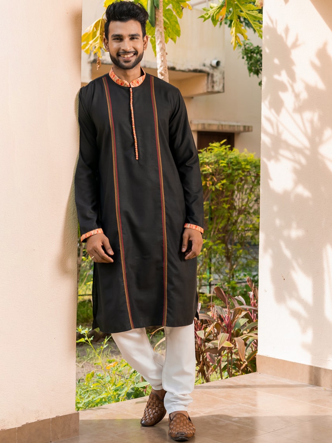 

HU - Handcrafted Uniquely Mandarin Collar Kurta, Black