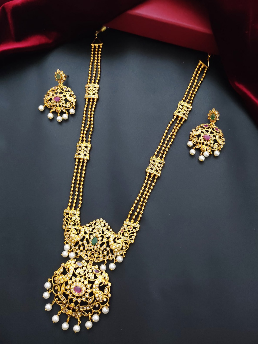 

Pihtara Jewels Gold Plated Jewellery Set