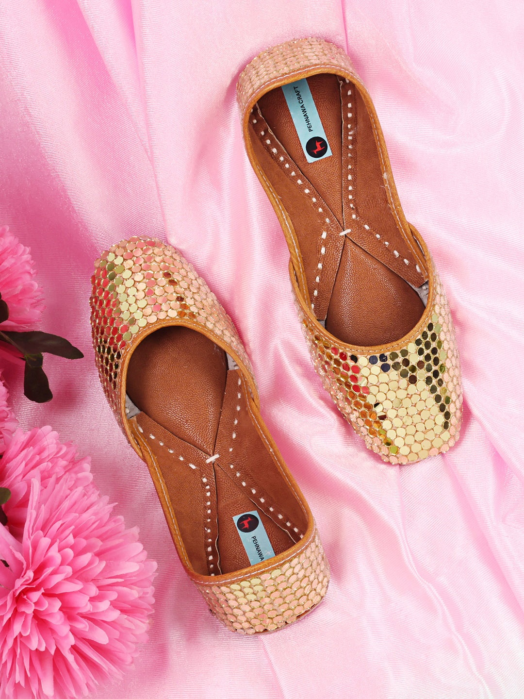 

PehnawaCraft Golden Mirror Embellished handcrafted mojaris, Gold
