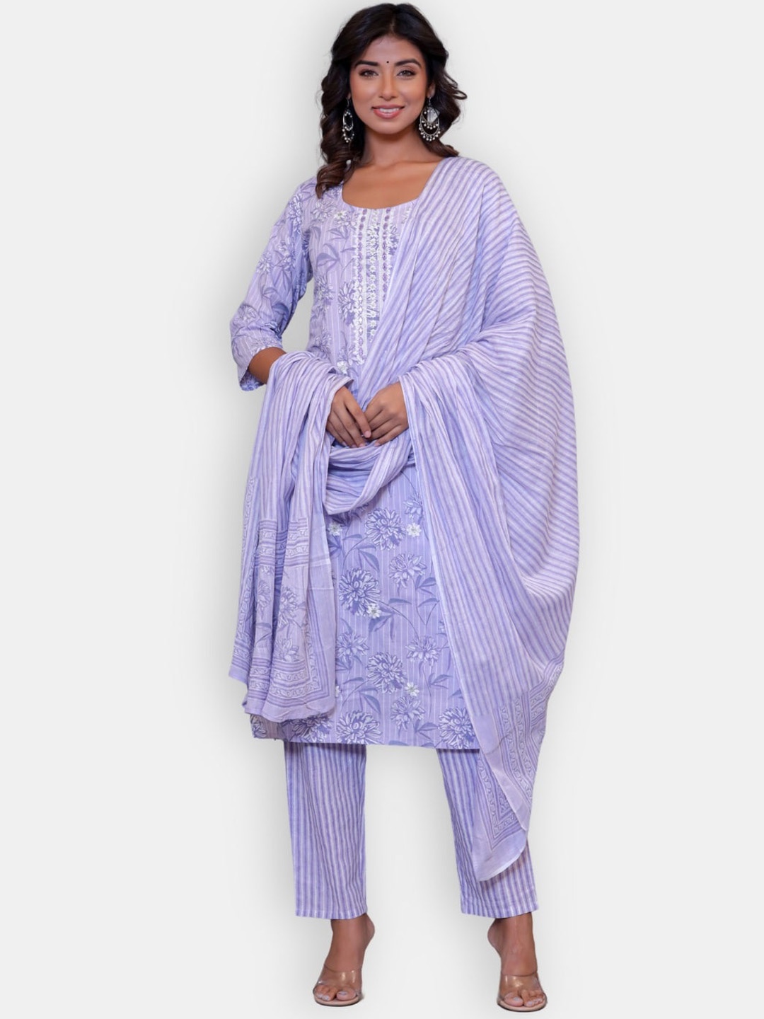 

VEDANA Floral Yoke Design Thread Work Pure Cotton Kurta & Trousers With Dupatta, Blue
