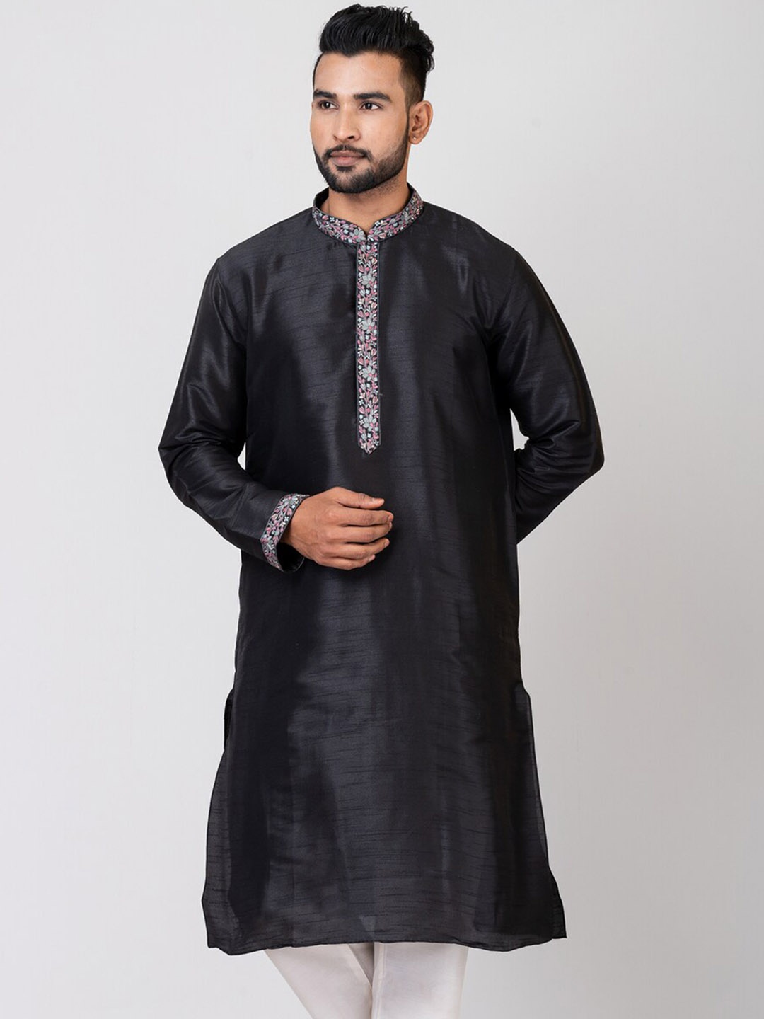 

HU - Handcrafted Uniquely Mandarin Collar Thread Work Straight Kurta, Black