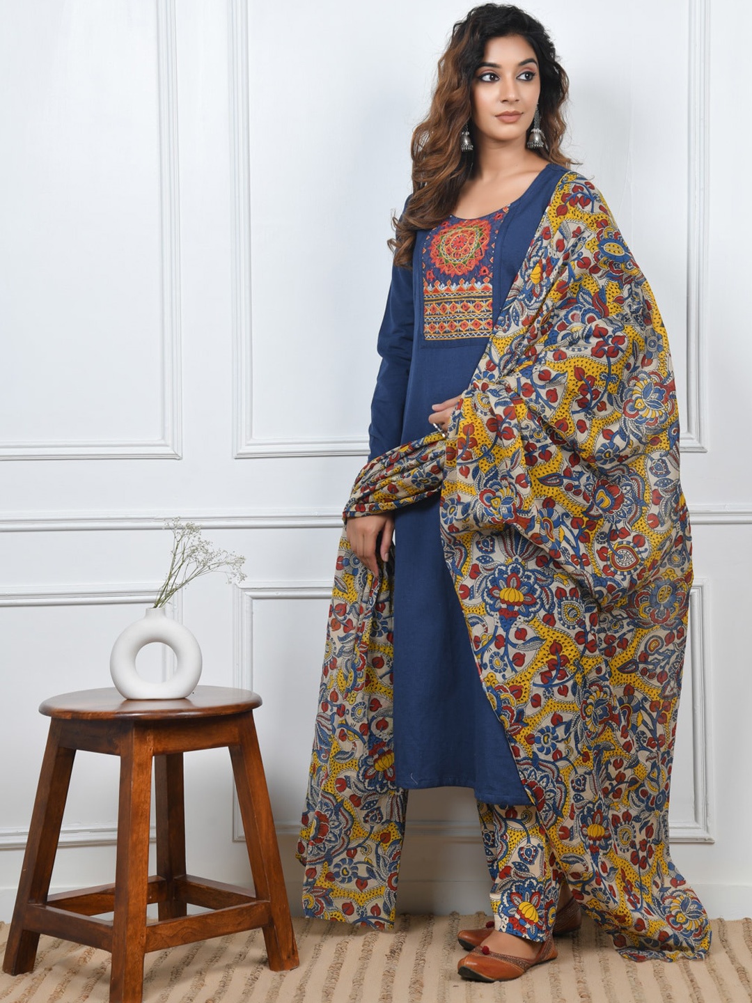 

Jaipuriya Fab Private Limited Ethnic Motifs Embroidered Kurta With Trouser & Dupatta, Navy blue