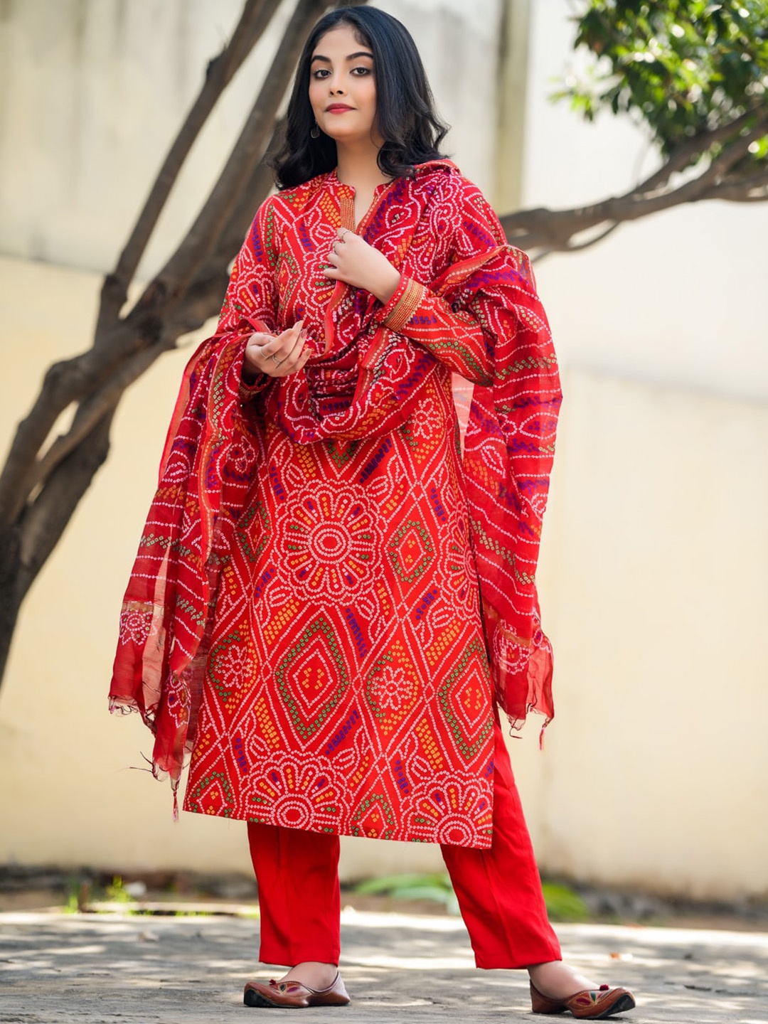 

Jaipuriya Fab Private Limited Bandhani Printed Pure Cotton Kurta with Trousers & Dupatta, Red