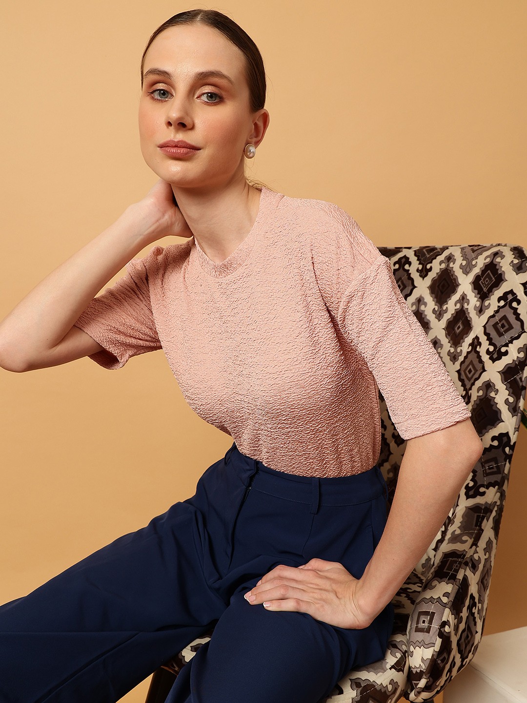 

MINT STREET Self Design Round Neck Drop Shoulder Sleeves Regular Top, Pink
