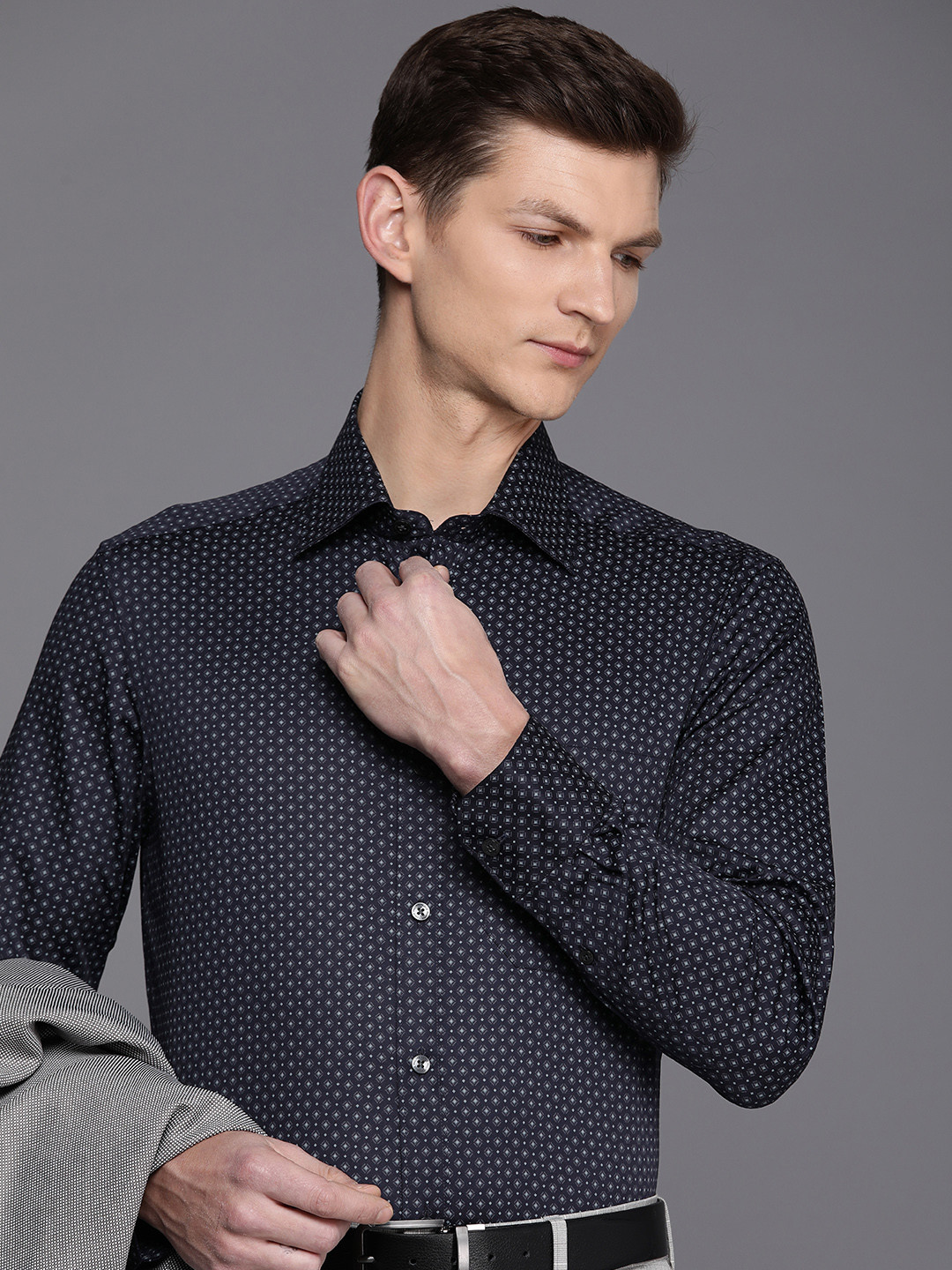 

Louis Philippe Pure Cotton Classic Fit Opaque Printed Formal Shirt, Navy blue