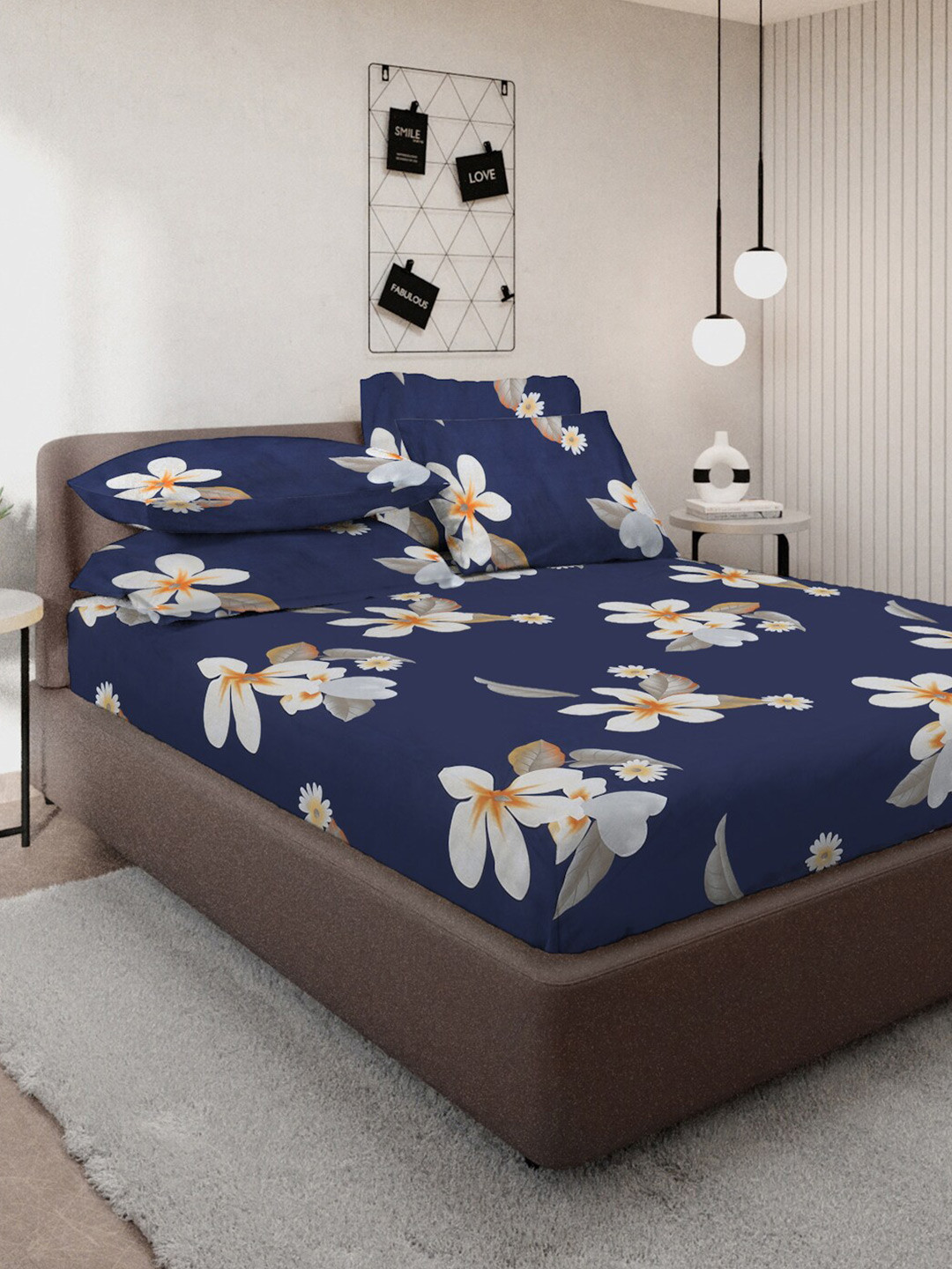

KLOTTHE Blue & White Floral Printed 300 TC Fitted Double King Bedsheet With 4 Pillow Cover