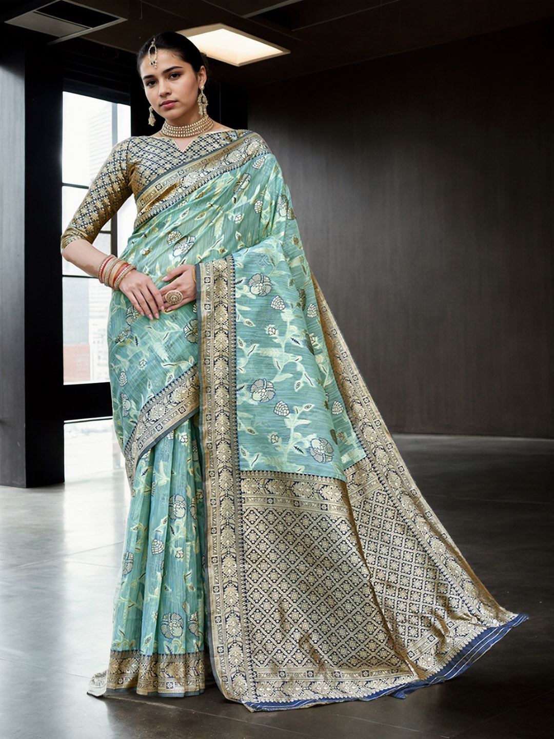 

Anouk Floral Woven Design Zari Saree, Turquoise blue