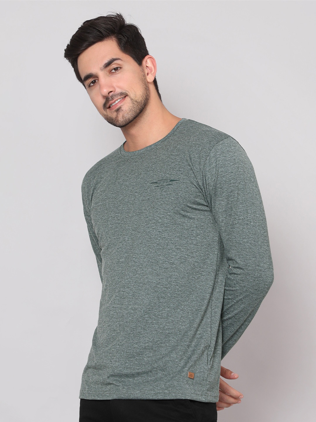 

Beyoung Men Green V-Neck Applique T-shirt