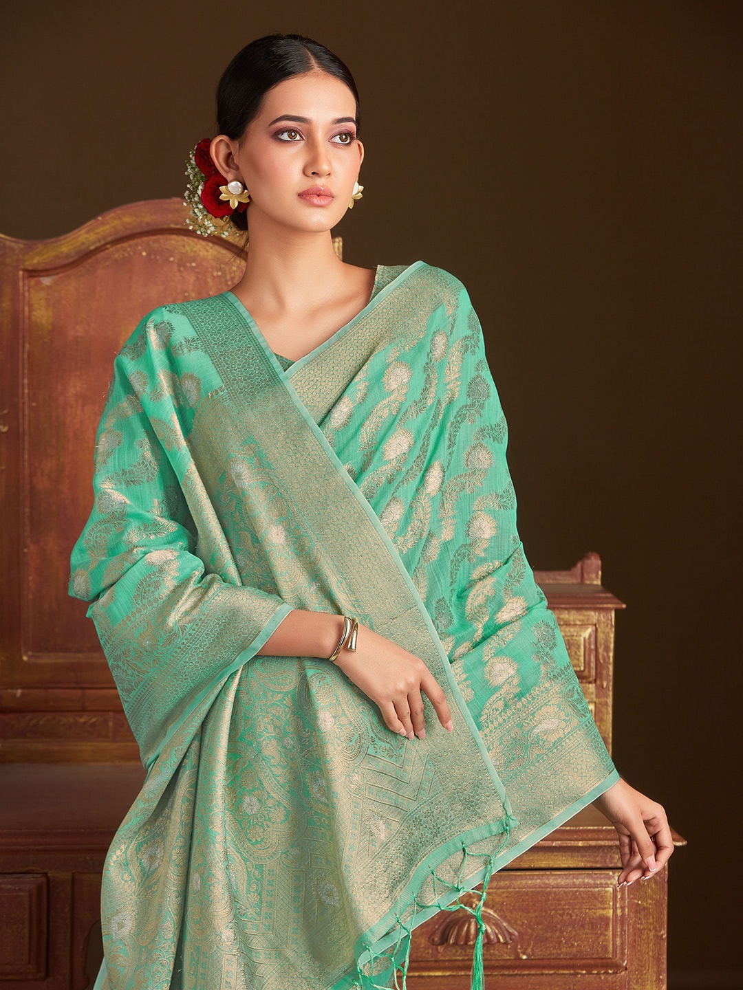 

Sangria Woven Design Zari Linen Saree, Sea green