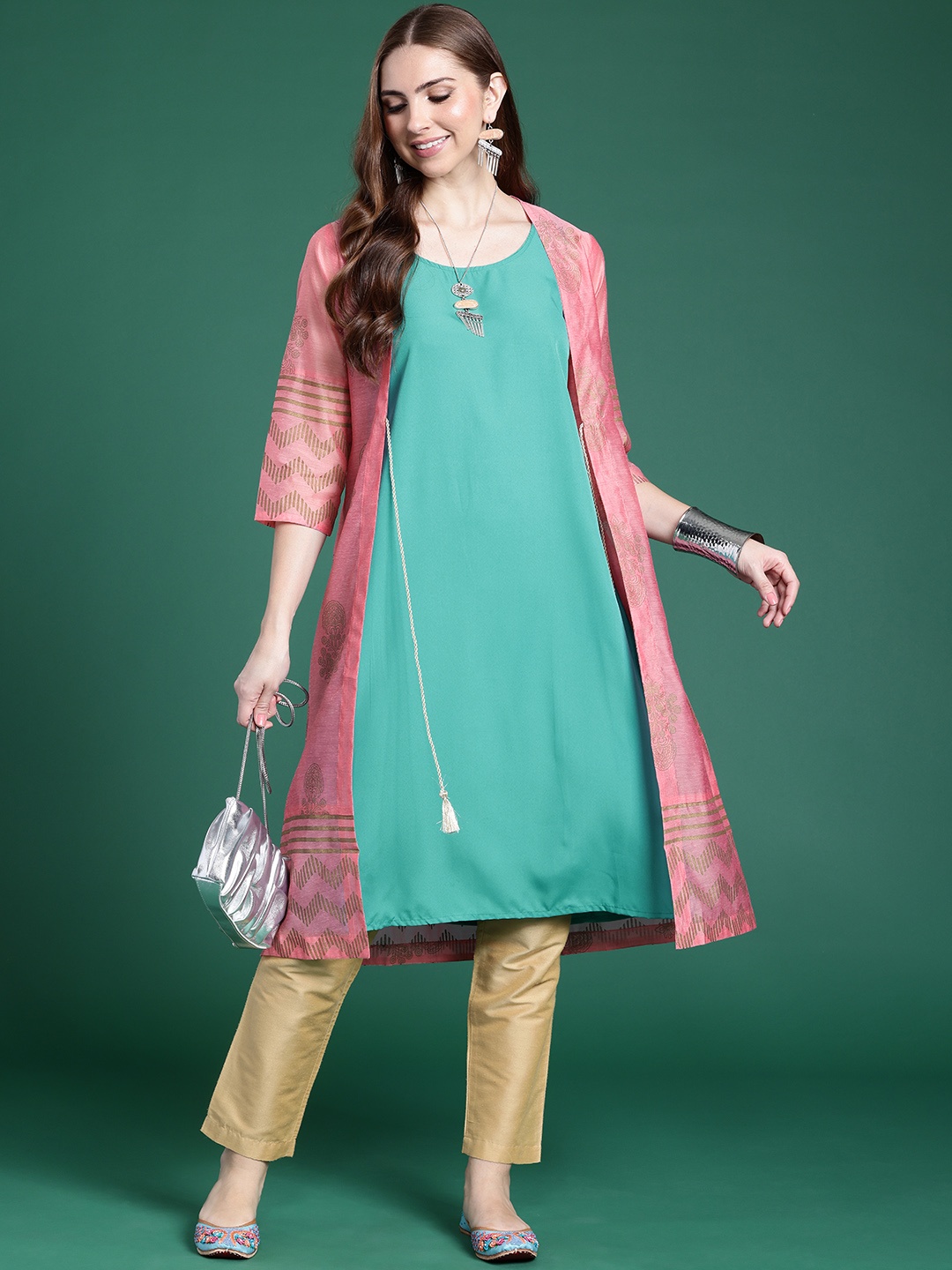 

Sangria Women Solid Kurta with Shrug, Sea green