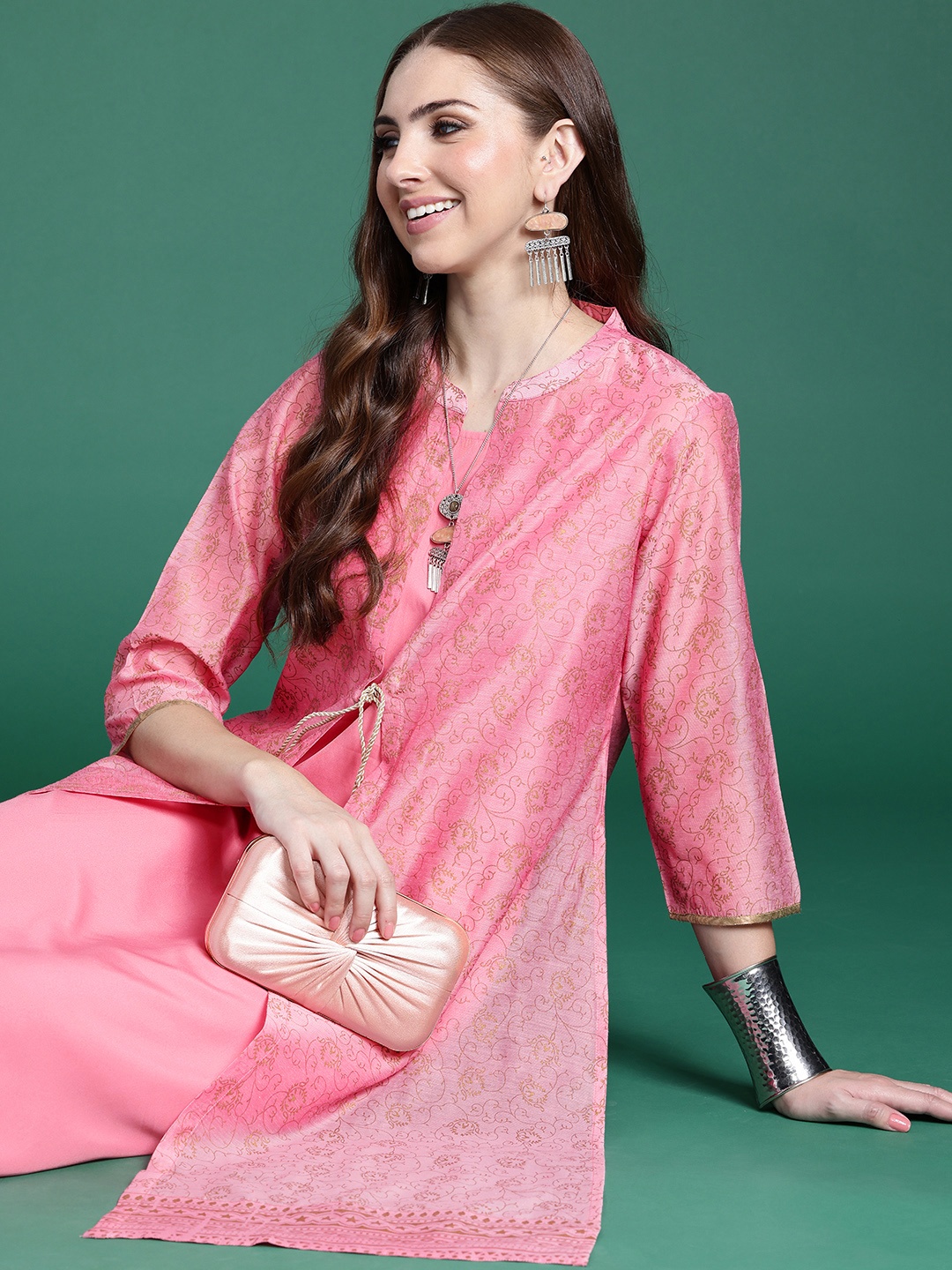 

Sangria Women Pink & Gold-Toned Ethnic Motifs Printed Kurta