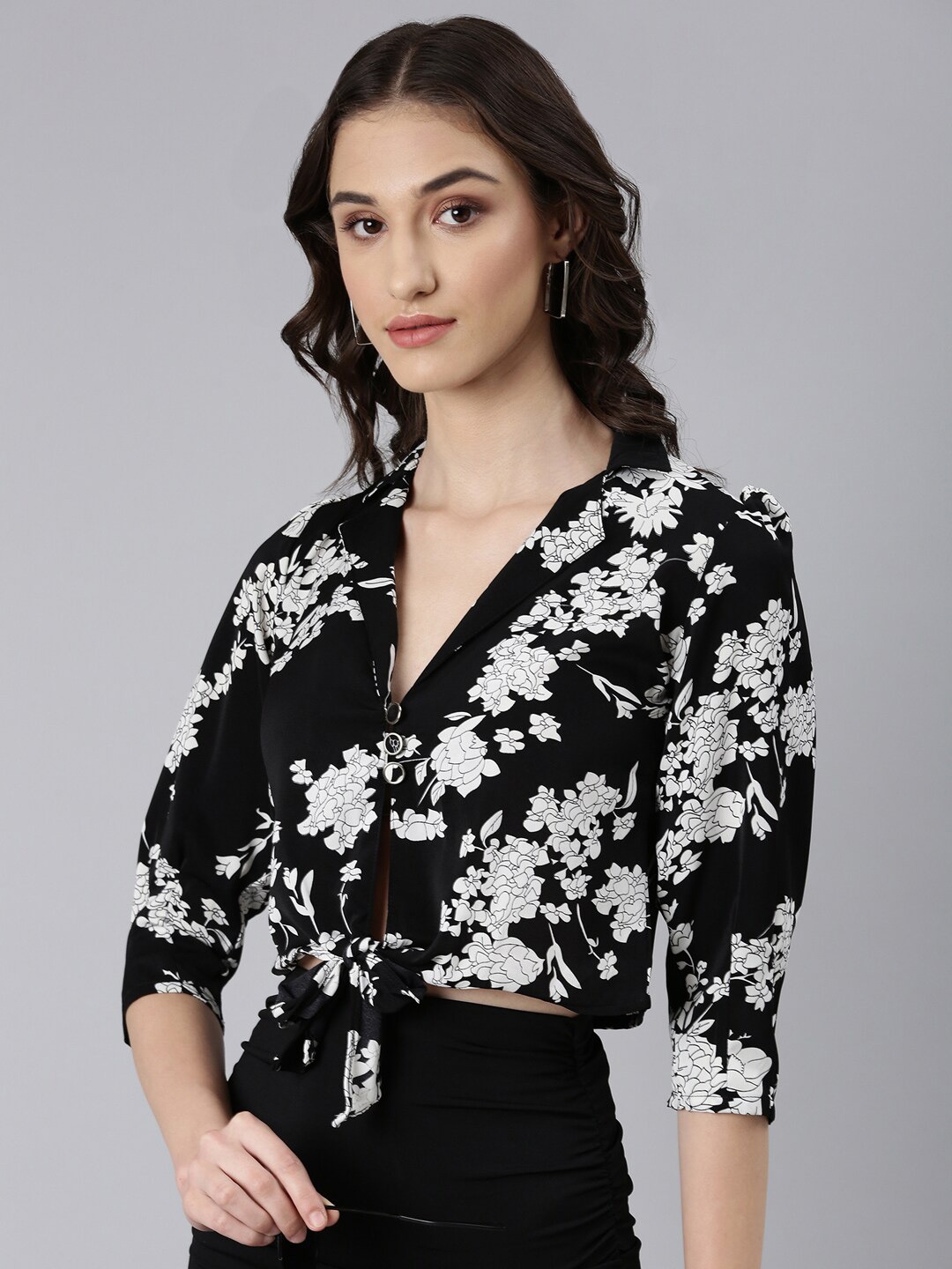 

SHOWOFF Floral Printed Puffed Sleeves Tie-Ups Shirt Style Crop Top, Black