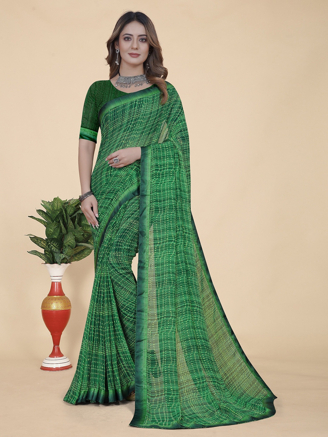 

KALINI Abstract Printed Pure Georgette Saree, Green