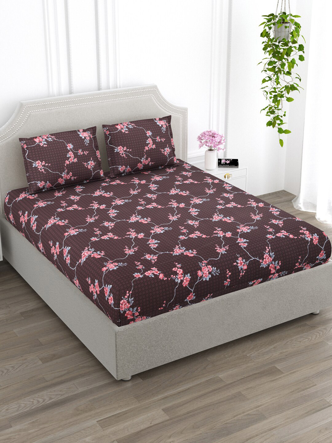 

EverHOME Echo Mauve & Pink Floral Cotton 250 TC King Bedsheet With 2 Pillow Covers