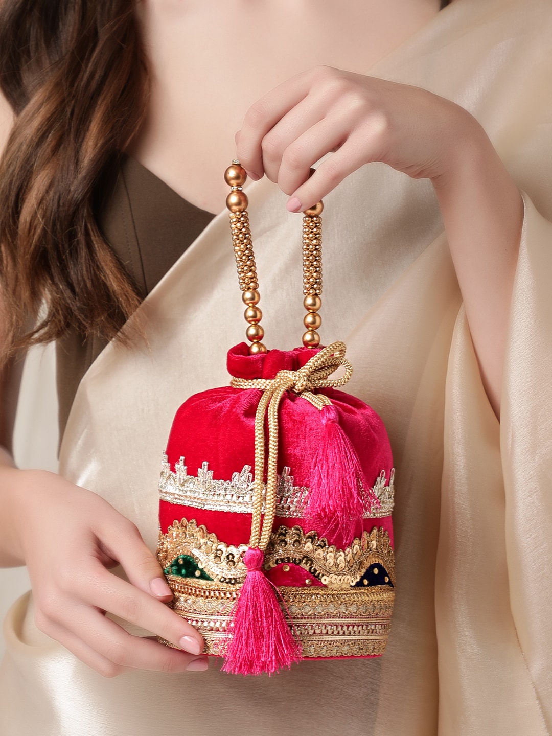 

Rubans Bucket Shoulder Bag with Tasselled, Red