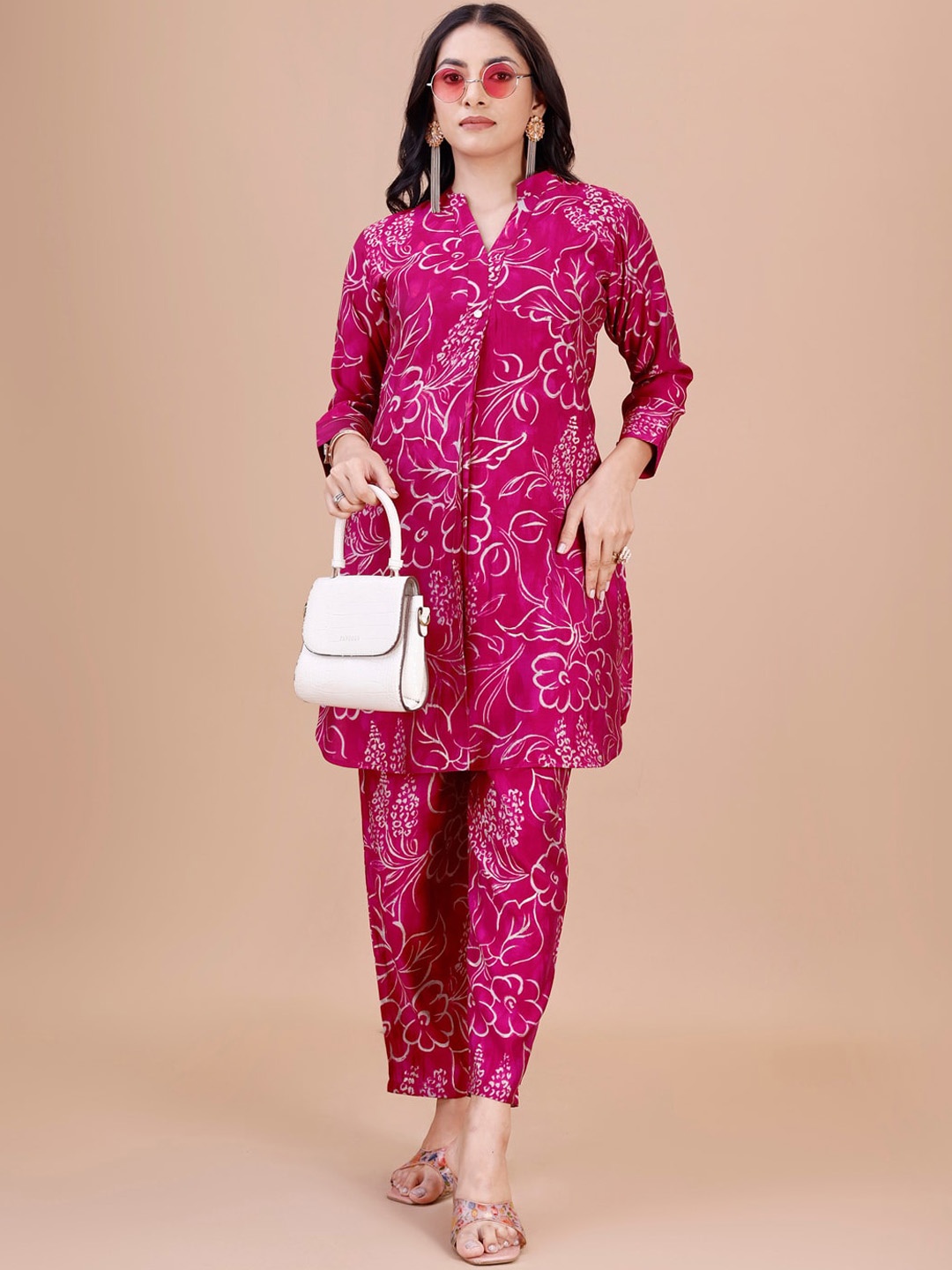 

Tikhi Imli Floral Printed Chanderi Silk Tunic With Trouser Co-Ords, Magenta