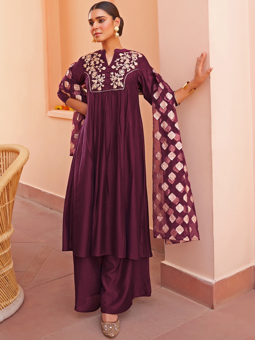 

Janasya Ethnic Motifs Embroidered Chanderi Silk Kurta with Palazzos & With Dupatta, Purple