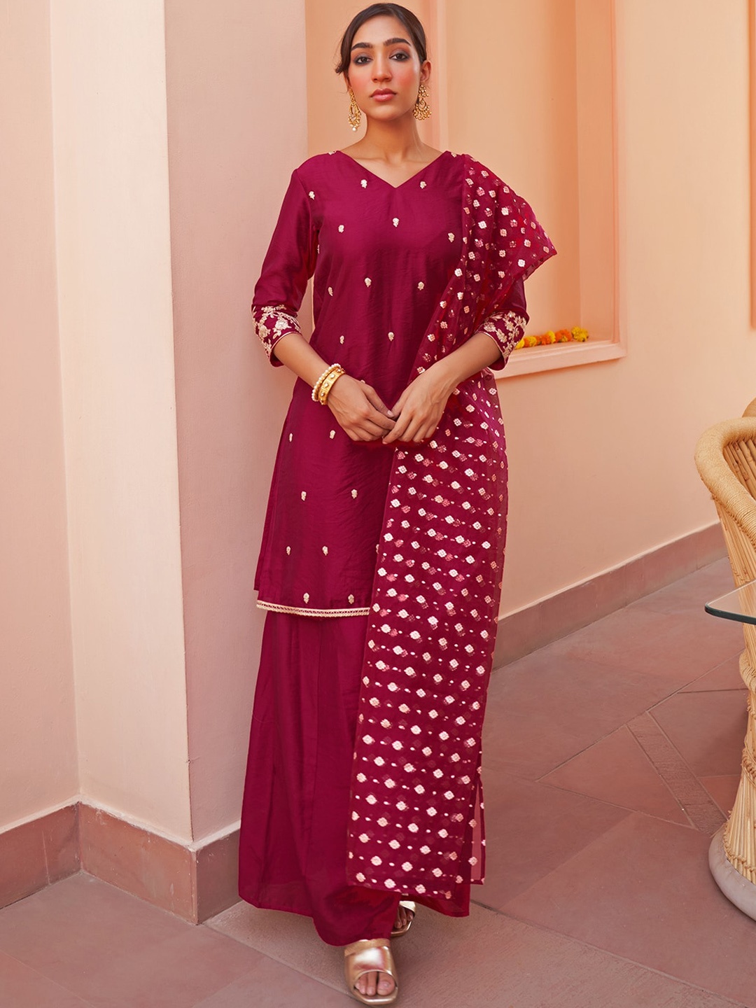 

Janasya Ethnic Motifs Thread Work Chanderi Silk Kurta with Skirt & Dupatta, Pink