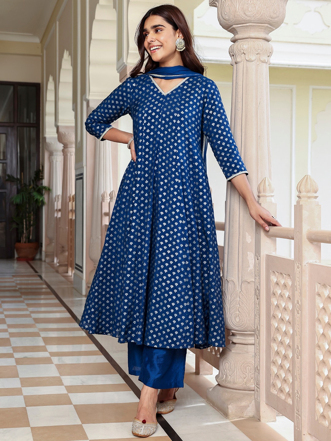 

Janasya Ethnic Motifs Woven Design Gotta Patti Kurta with Palazzos & Dupatta, Blue