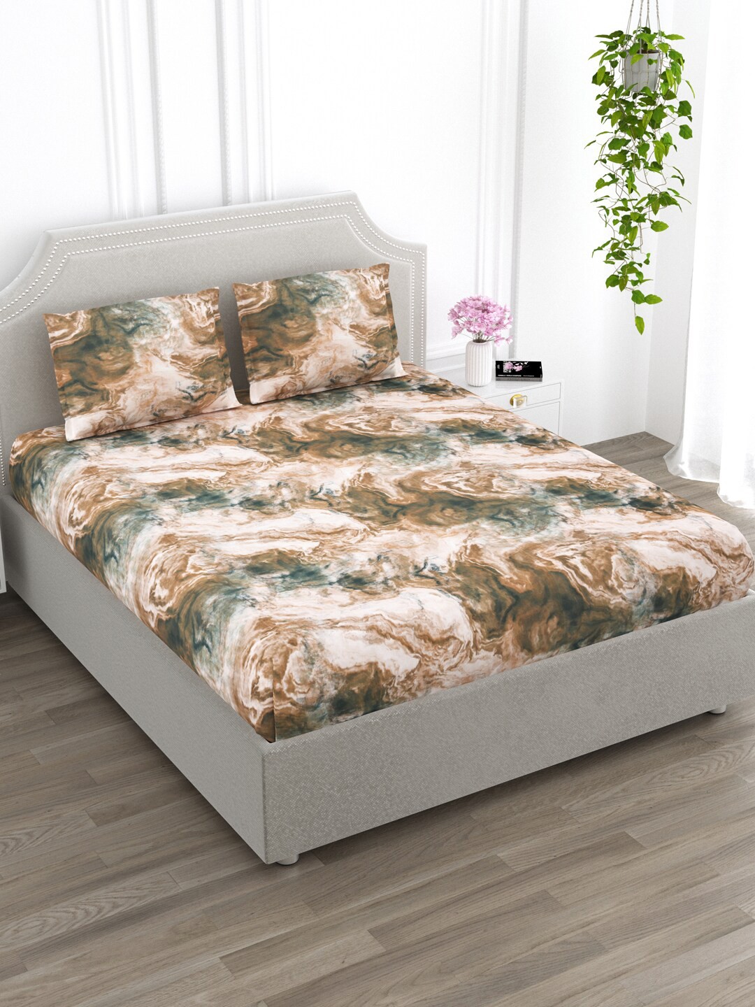 

EverHOME Rio Teal & White Printed Cotton 300 TC King Bedsheet with 2 Pillow Covers